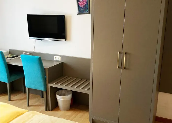 Familien- Und Strandhof 호텔 3*